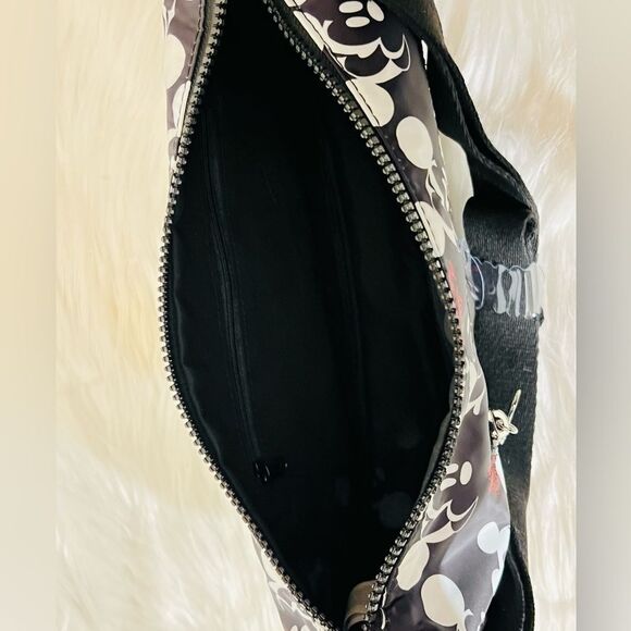 Disney’s Mickey Mouse Sling Bag - Picture 6 of 6